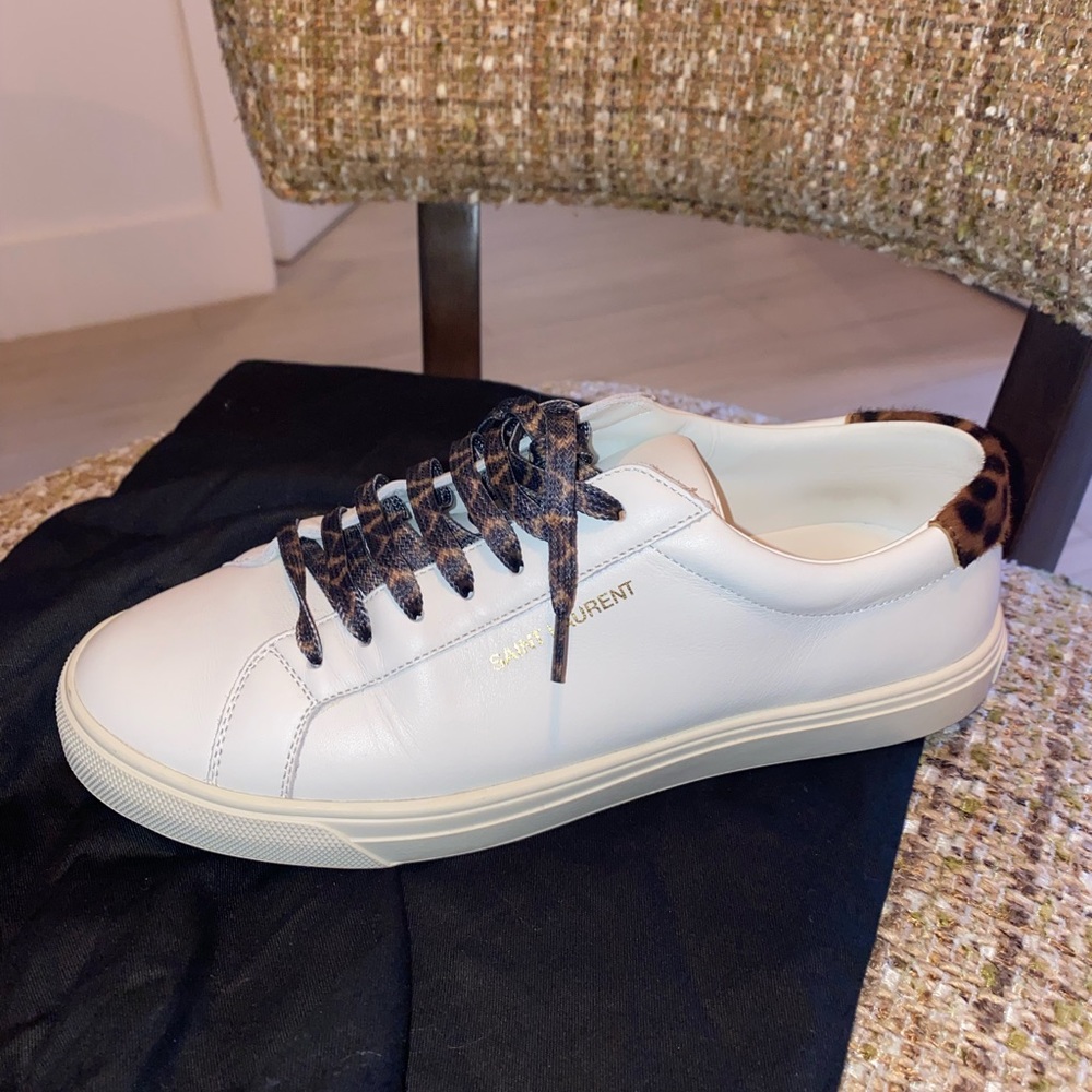 YSL leather Sneakers 7.5 size in women